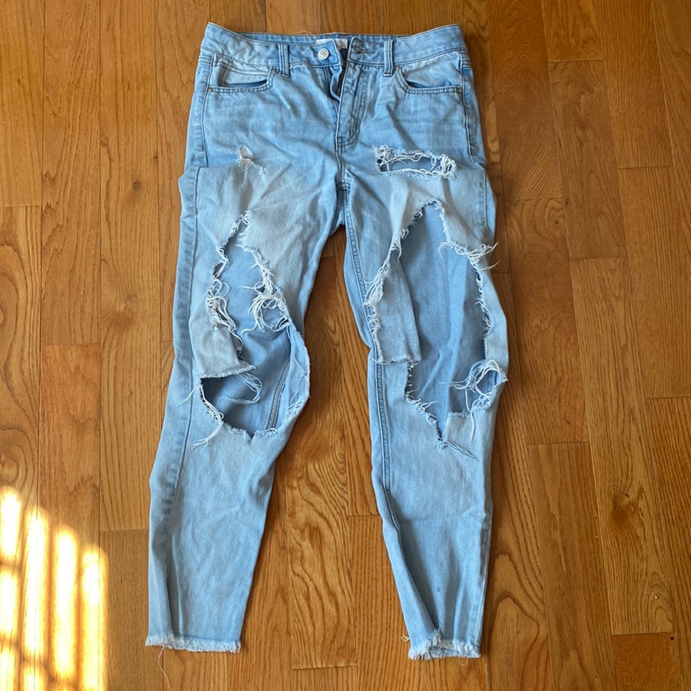 My favorite ripped jeans EVER